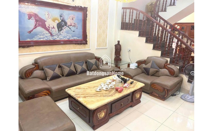 BÁN NHÀ 4 TẦNG, 68M2, MT5,2M, Ô TÔ ĐỖ CỬA NGÔ GIA TỰ, LONG BIÊN.