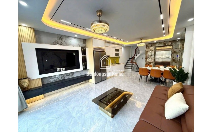 BÁN NHÀ NGỌC THỤY – 48M² X 6 TẦNG, Ô TÔ ĐÕ CỬA FULL NỘI THẤT CAO CẤP