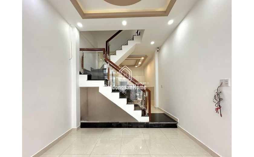 Nhà 5 Tầng Ngô Gia Tự – Mặt Tiền 3.8m, Ô Tô Đỗ Cửa – Đẹp Long Lanh, Ở Ngay
