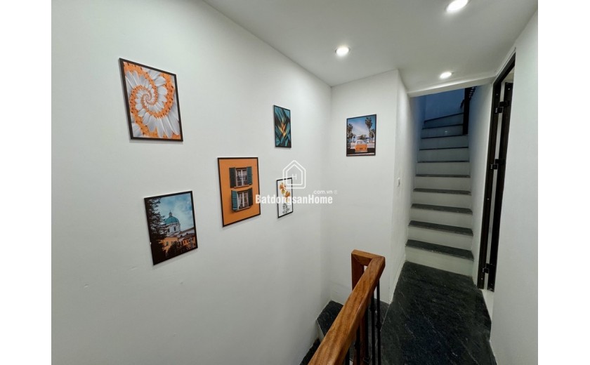 Nhà mới nguyên căn phố Kim Ngưu, 30m2 5 tầng, ngõ 3 gác, cách ô tô 20m Giá 6.35 tỷ.