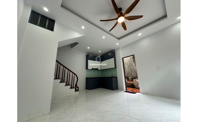 Sở hữu nhà Đa Sỹ, lô góc 5 tầng mới, gần sân bóng, bể bơi Đa Sỹ. Giá chỉ 5 tỷ