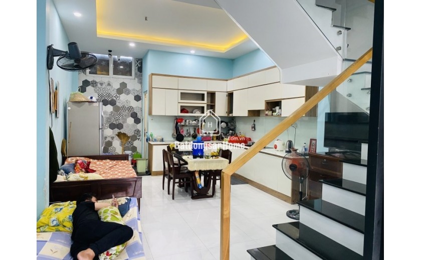 Bán nhà 3 tầng hẻm Số 23 Bình Trưng Tây, Q.2. DT 63m2, 3PN, sổ hồng. Giá 7.35 tỷ. LH: 0933125879