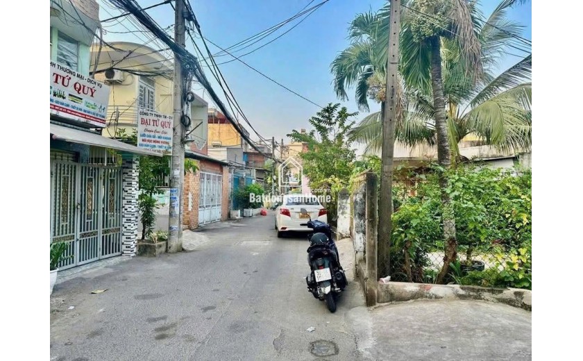 NHÀ 4 TẦNG CĂN GÓC 2 MẶT TIỀN  44M2, HẺM XE HƠI ĐẬU CỬA. GẦN SIÊU THỊ METRO, NGUYỄN THỊ KIỂU. TÂN THỚI HIỆP. QUẬN 12 - 3P QUA GÒ VẤP