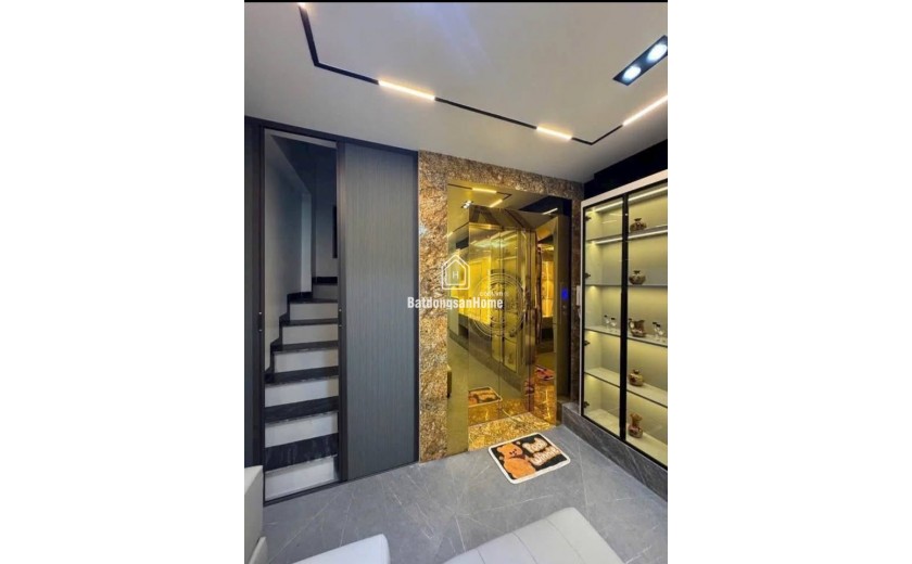 BÁN NHÀ- 45M,7 TẦNG TRUNG TÂM NGỌC LÂM NGUYỄN VĂN CỪ, ĐI BỘ RA CHỢ -20M RA PHỐ, THANG MÁY - GIÁ 8 TỶ