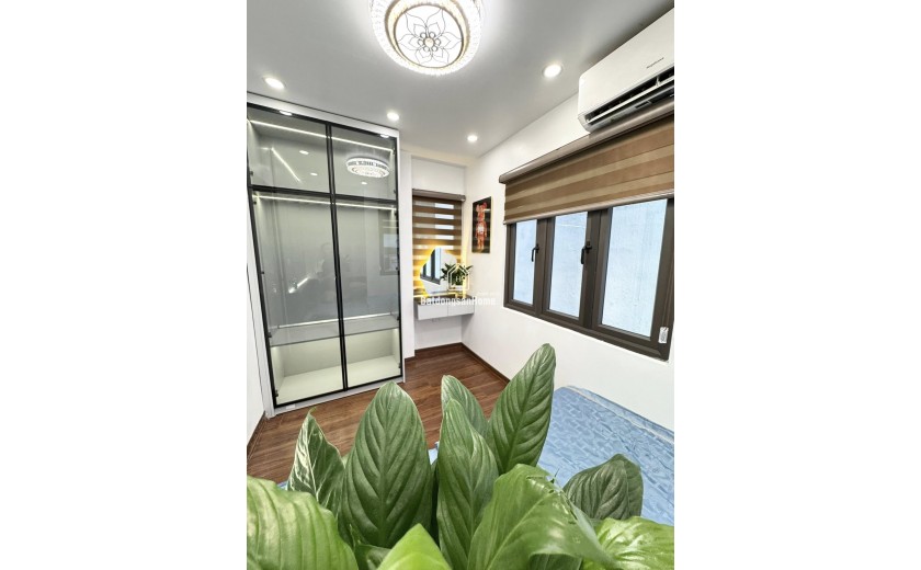 La Thành – Đống Đa – 26m² – 5 tầng – mặt ngõ thông – 5.75 tỷ