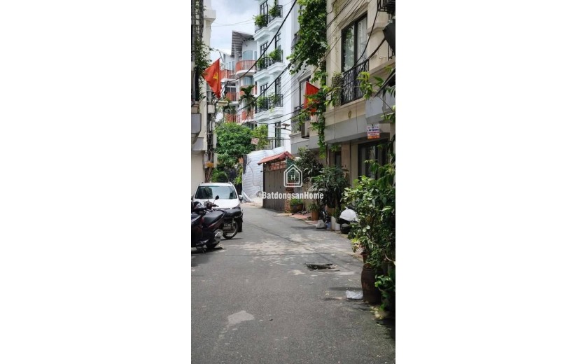 BÁN NHÀ ĐẸP NGỌC THUỴ-.9 TỶ 45M - 4 NGỦ - 20M RA MẶT PHỐ - Ô TÔ ĐỖ CỬA - KINH DOANH