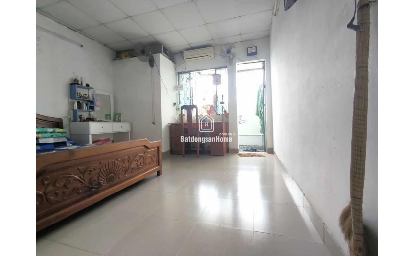 NHÀ 2 TẦNG 134M2 NGANG BỀ THẾ 8M TUYỆT ĐẸP, ĐANG CHIA LÀM 2 CĂN. HẺM XE TẢI THÔNG. TÂN XUÂN. HÓC MÔN