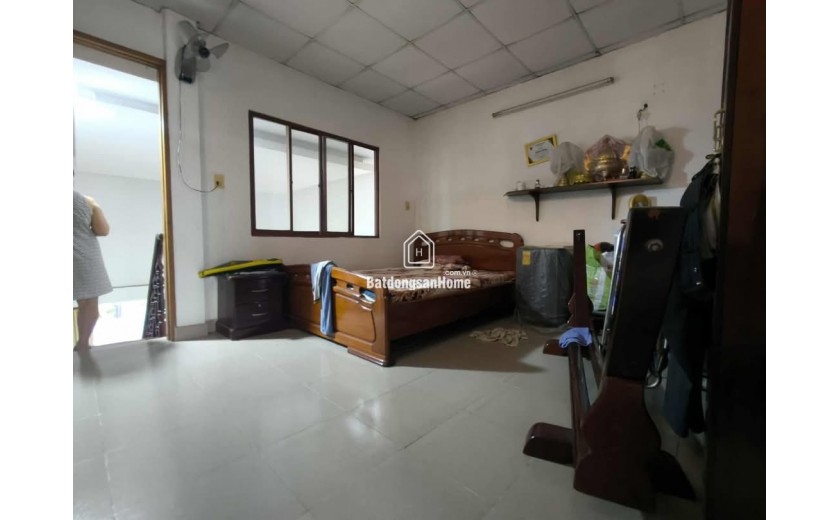 NHÀ 2 TẦNG 134M2 NGANG BỀ THẾ 8M TUYỆT ĐẸP, ĐANG CHIA LÀM 2 CĂN. HẺM XE TẢI THÔNG. TÂN XUÂN. HÓC MÔN