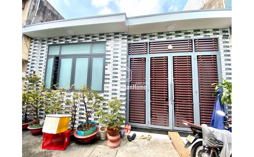 NHÀ MỚI 49M2 NGANG KHỦNG 8M. 30M RA HẺM XE HƠI THÔNG, GẦN NGÃ TƯ NƯỚC ĐÁ. SÁT VÁCH HIỆP THÀNH CITY. QUẬN 12