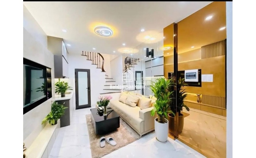 6.X tỷ - 43m, 5 tầng, BÁN NHÀ NGỌC THỤY - BỒ ĐỀ, LONG BIÊN 
Gần ô tô, gần bãi đỗ xe 24/24 tiện lợi