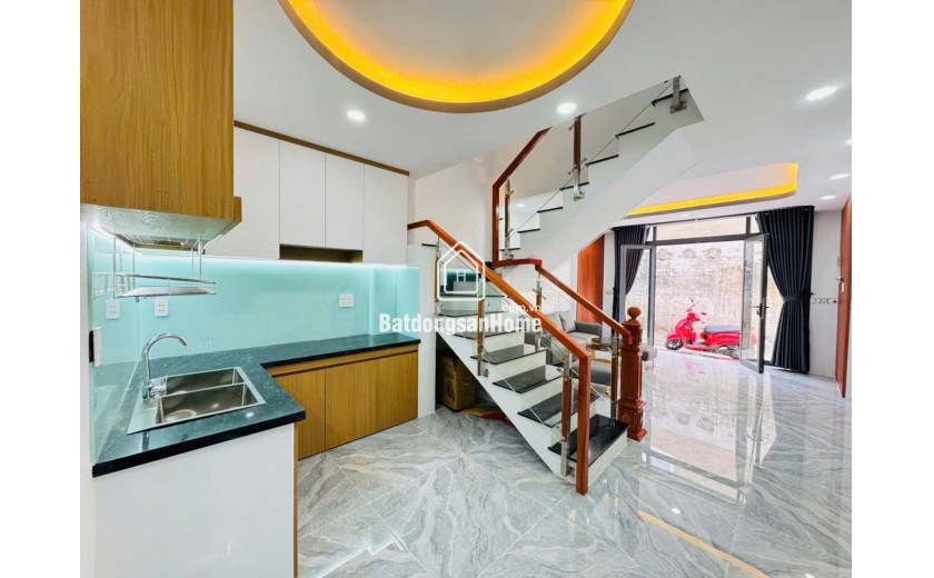 NHÀ 2 TẦNG LÔ GÓC 2 MẶT HẺM 38M2 HXH GẦN MẶT TIỀN BÙI VĂN NGỮ SÁT BÊN CHỢ NGÃ BA ĐÔNG QUANG. HIỆP THÀNH, Q.12