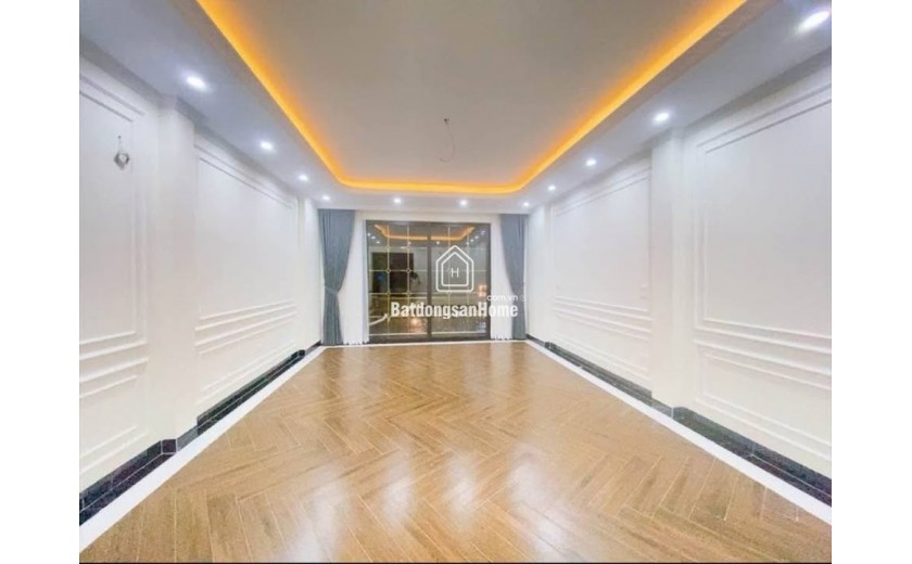 HIẾM BÁN NHÀ - 55M, 7 TẦNG TRUNG TÂM NGUYỄN VĂN CỪ, ĐI BỘ RA CHỢ -20M RA PHỐ, THANG MÁY - GIÁ 10 TỶ