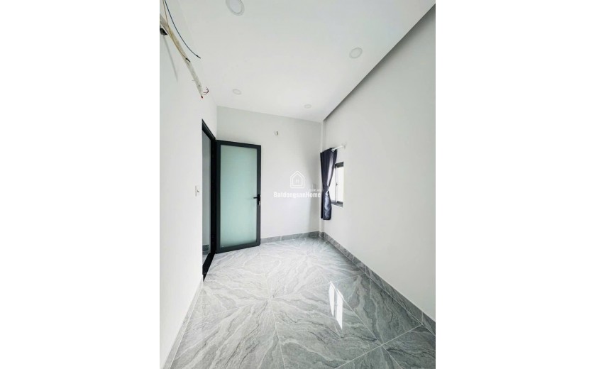 NHÀ 2 TẦNG LÔ GÓC 2 MẶT HẺM 38M2 HXH GẦN MẶT TIỀN BÙI VĂN NGỮ SÁT BÊN CHỢ NGÃ BA ĐÔNG QUANG. HIỆP THÀNH, Q.12