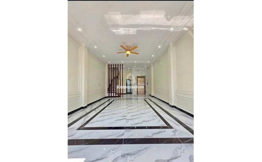 HIẾM BÁN NHÀ - 55M, 7 TẦNG TRUNG TÂM NGUYỄN VĂN CỪ, ĐI BỘ RA CHỢ -20M RA PHỐ, THANG MÁY - GIÁ 10 TỶ