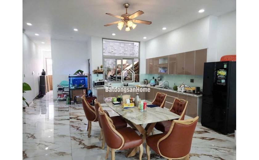 ** Bán Tòa Nhà Mặt Tiền NGÔ GIA TỰ Quận 10-7 X 29-6 Tầng có thang máy, chỉ 48Tỷ Nhỉnh