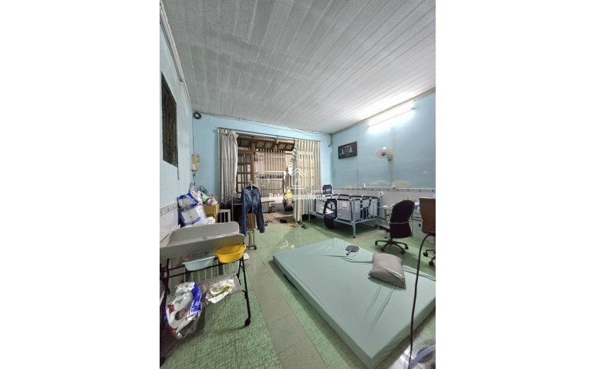 Bán nhà hẻm Đình Phong Phú, Q.9: 64m2, 1 tầng, 1PN, SH, 3.6 tỷ. LH: 0933125879
