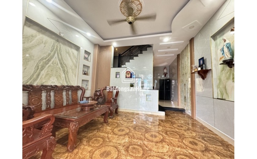 Bán nhà trong ngõ 50m2, 3 tầng, 4PN đường Số 8, Linh Xuân, Thủ Đức. Sổ hồng, giá 4.85  tỷ. LH: 0933125879