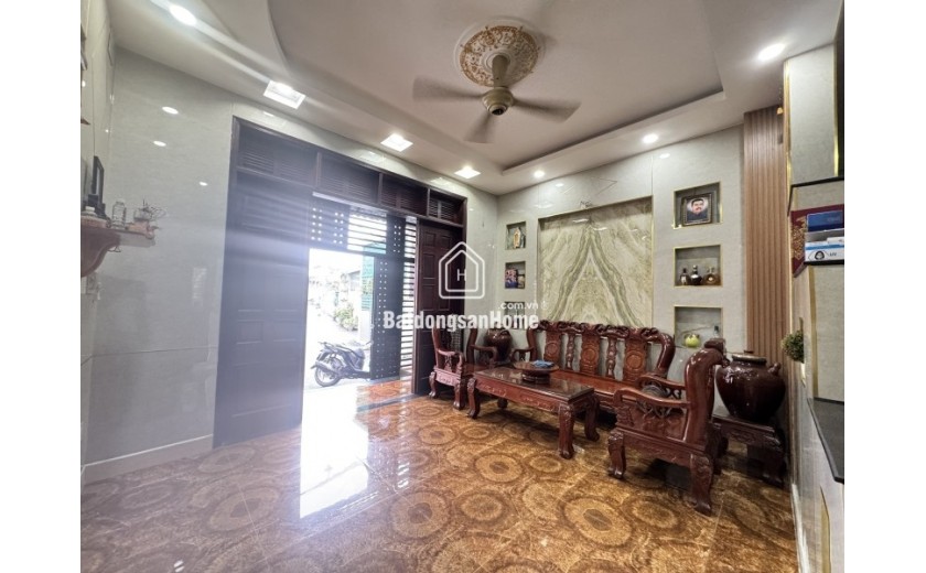 Bán nhà trong ngõ 50m2, 3 tầng, 4PN đường Số 8, Linh Xuân, Thủ Đức. Sổ hồng, giá 4.85  tỷ. LH: 0933125879