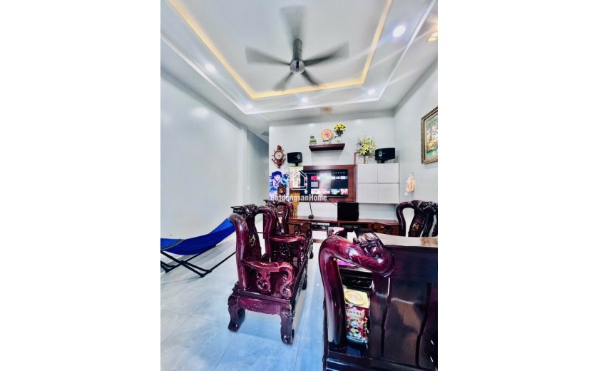 Bán nhà Thủ Đức, hẻm Số 6 Linh Tây, 90m2, 2PN, SH, 6.2 tỷ - LH: 0933125879