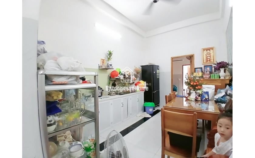 Bán nhà ngõ 311 Hiệp Phú, Q.9: 70m2, 3 tầng, 5PN, SH, 6.55  tỷ. LH: 0933125879