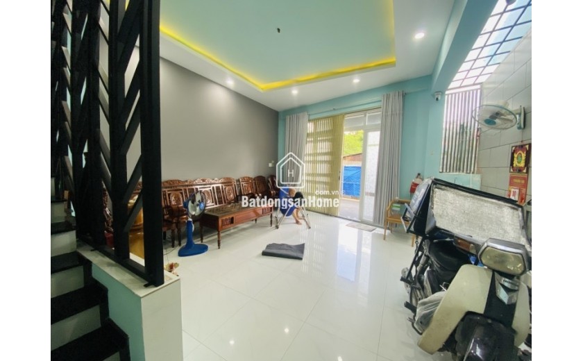 Bán nhà 3 tầng hẻm Số 23 Bình Trưng Tây, Q.2. DT 63m2, 3PN, sổ hồng. Giá 7.35 tỷ. LH: 0933125879