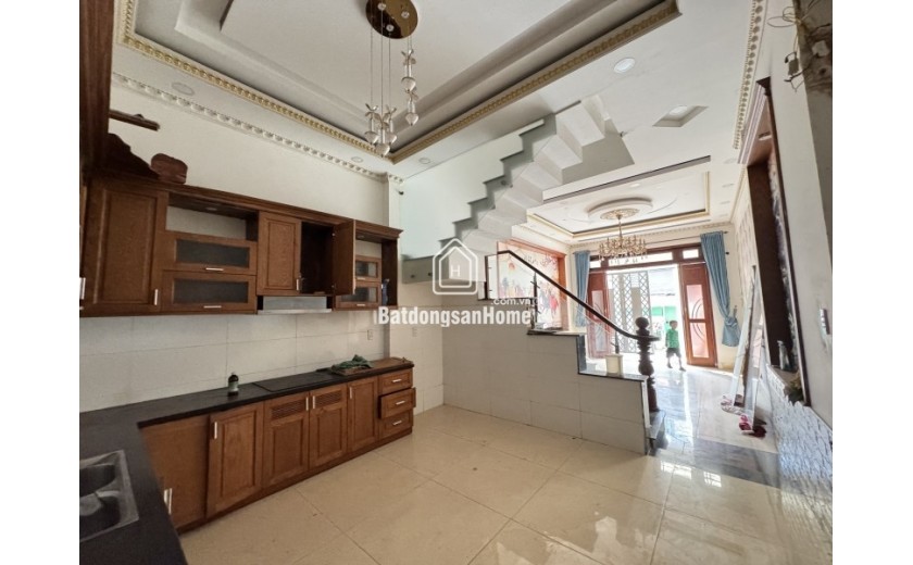 Bán nhà 4 tầng Trường Thọ, Thủ Đức, hẻm Số 2, 56m2, 4PN, SH, 7.65  tỷ. LH: 0933125879