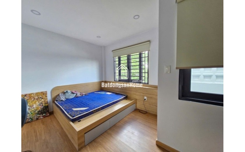 Bán nhà 3 tầng, 3PN , Phú Châu, Tam Bình, Thủ Đức. DT 54m2, SH, 7.2 tỷ. LH: 0933125879