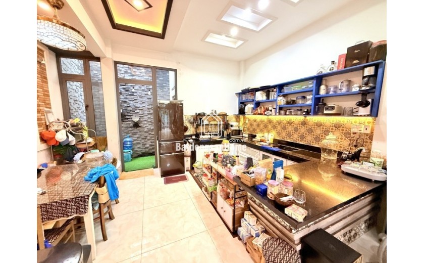 Bán nhà Tô Ngọc Vân, Linh Đông, Thủ Đức. 80m2, 4 tầng, 4PN, SH, 9.35  tỷ. LH: 0933125879