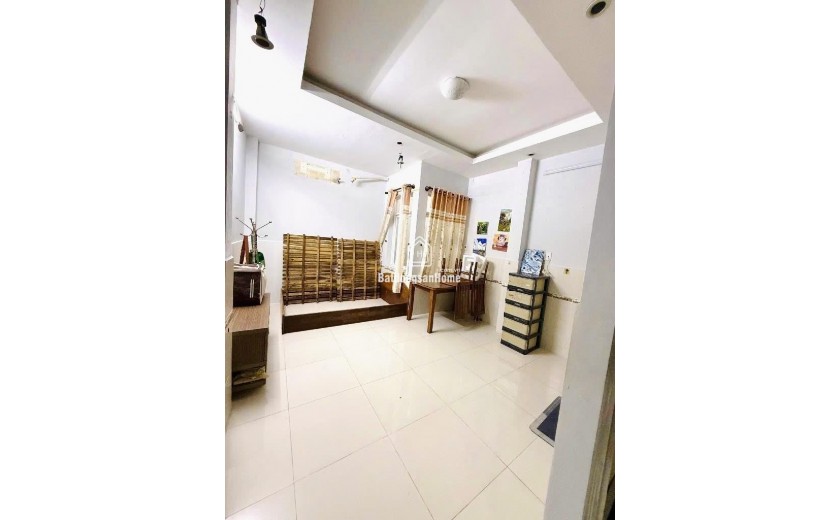 NHÀ 4 TẦNG HXH LÝ THƯỜNG KIỆT 64M², 4PN, KHU DÂN TRÍ CAO, SHR A4 ĐẸP!
