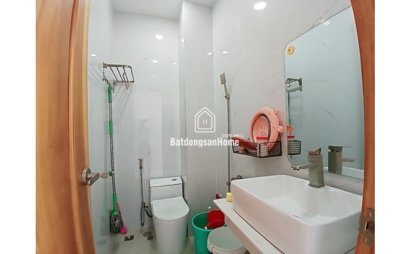 Bán nhà ngõ 311 Hiệp Phú, Q.9: 70m2, 3 tầng, 5PN, SH, 6.55  tỷ. LH: 0933125879