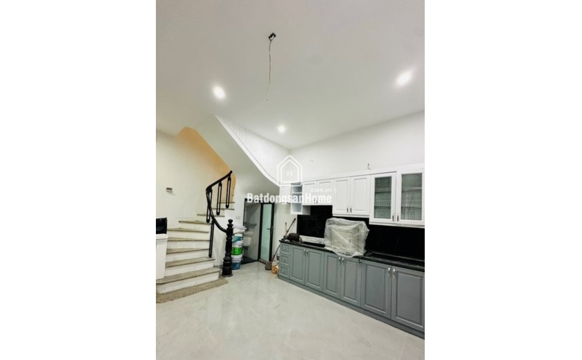 NHÀ MỚI 5 TẦNG 28 M2 LÊ THANH NGHI, NGÕ NÔNG 3 GÁC, GIÁ 5.95 TỶ