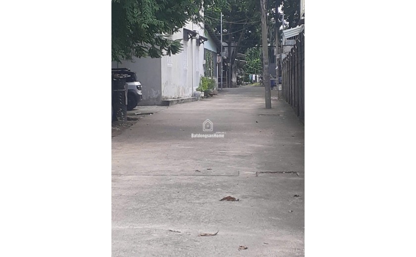 Tôi cần Bán nhà linh xuân thủ đức đường trước nhà rộng rãi 190m2 đã hoàn công