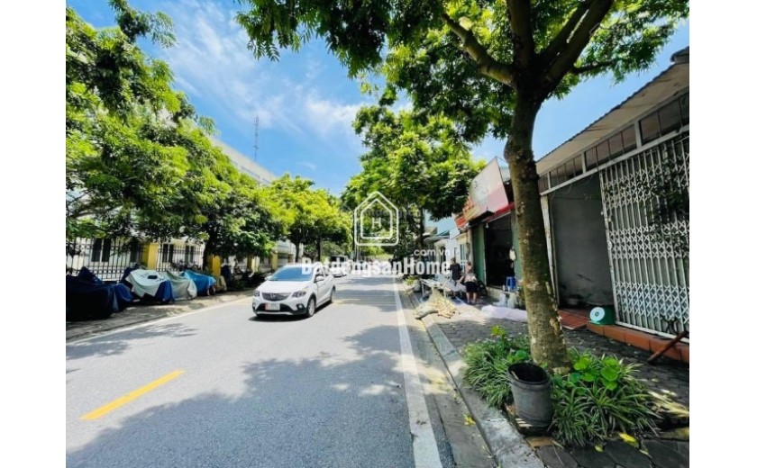 Siêu hiếm!Nhà mặt phố Phúc Lợi,80M,MT 5M,1 mặt phố,1 mặt ngõ ô tô,KD,vỉa hè,nhỉnh 18 tỷ