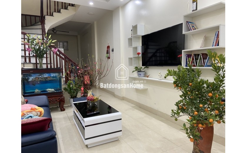 Bán nhà 3 tầng, dân xây chắc chắn diện tích 40m2 gần nhà văn hóa số 1 Phú Mỹ