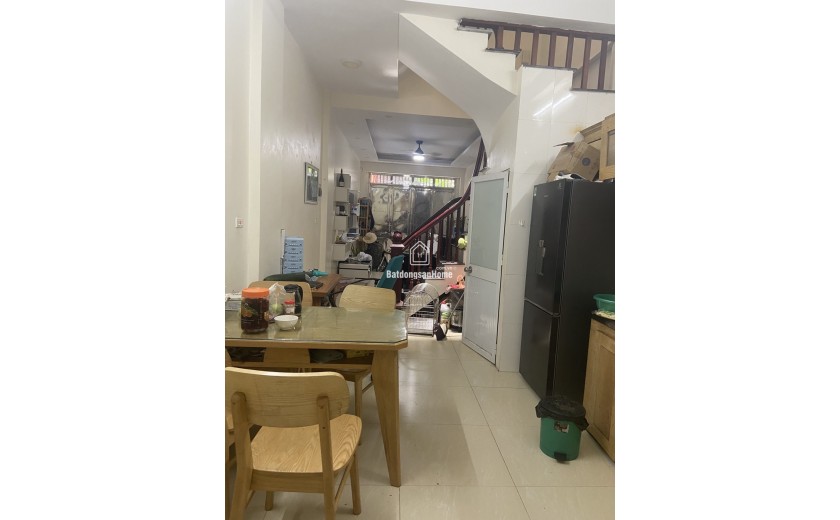 Bán nhà 3 tầng, dân xây chắc chắn diện tích 40m2 gần nhà văn hóa số 1 Phú Mỹ