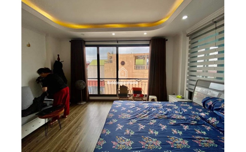 Nhà Đẹp Mới Toanh Phố Trạm, Lô Góc, Ngõ Thông Ôtô, Full Nội Thất, 35m2, 5 Tầng, Gía 6,5 Tỷ.