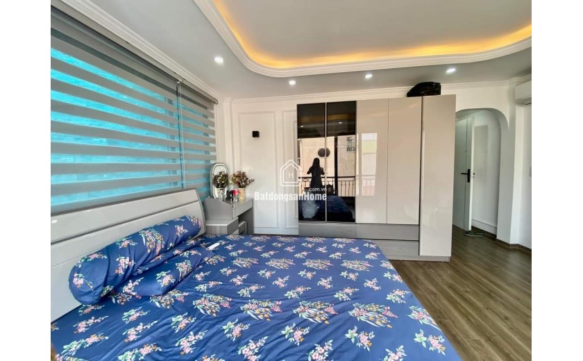 Nhà Đẹp Mới Toanh Phố Trạm, Lô Góc, Ngõ Thông Ôtô, Full Nội Thất, 35m2, 5 Tầng, Gía 6,5 Tỷ.