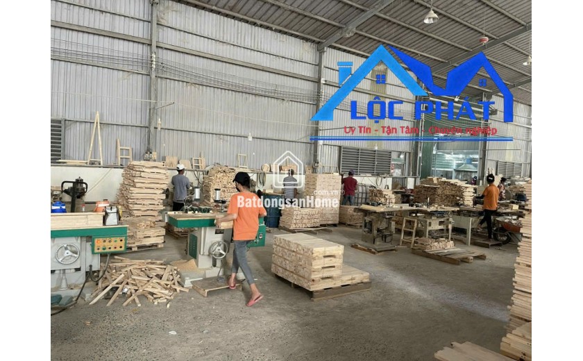 bán xưởng phường Phước Tân 5.000m2 chỉ 15 tỷ