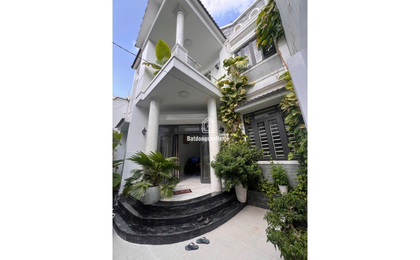 NHÀ ĐẸP QUẬN 8 – P16 -NGANG KHỦNG 8,12M – GIÁ CHỈ 8 TỶ 250 -1 TRỆT 2 LẦU