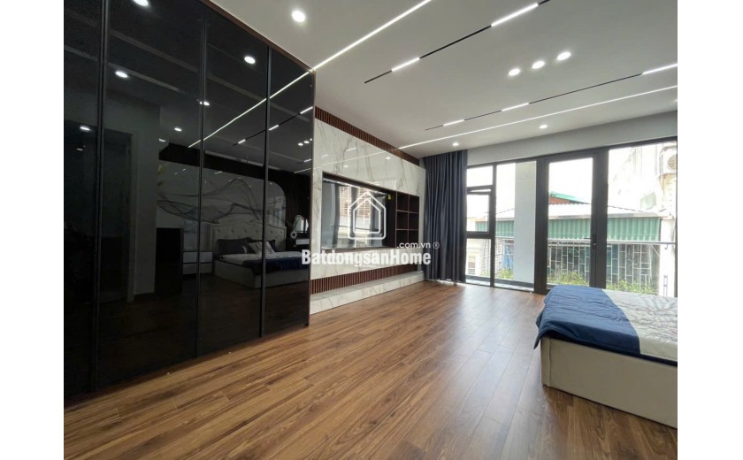 Hạ sốc 500tr!Bán gấp nhà Đàm Quang Trung,50M,6 tầng thang máy,gara ô tô,full NT.9 tỷ