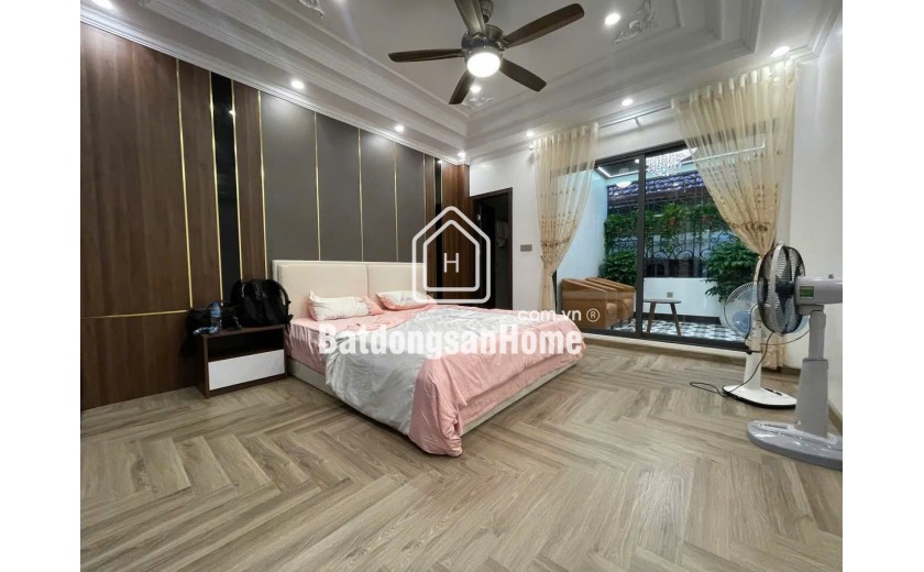 Vip!Nhà đẹp Cổ Linh,55M,7 tầng thang máy,ô tô tránh,gara ô tô,ngõ thông,full NT,Hơn 16 tỷ