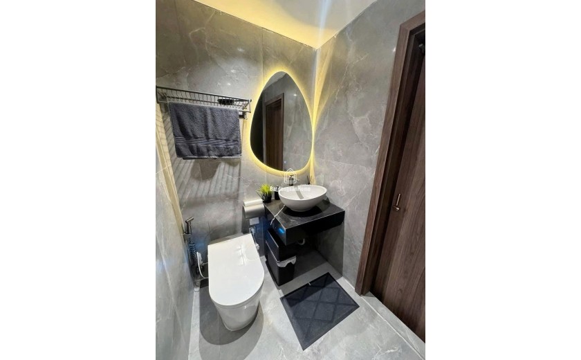Hạ sốc 500tr!Bán gấp nhà Đàm Quang Trung,50M,6 tầng thang máy,gara ô tô,full NT.9 tỷ