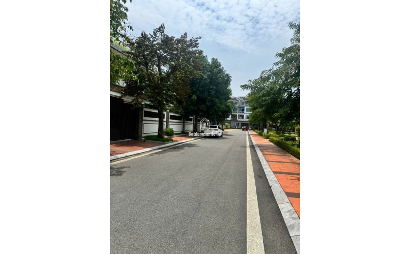 Bán Biệt thự Lan Viên Villas – Đặng Xá, Gia Lâm - 340m - dòng tiền tốt - vỉa hè , ô tô đỗ ,giá 66 tỷ