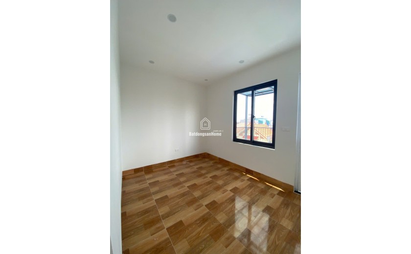 Bán nhà xây mới 5 tầng – DT 31m², MT 4m, Phúc Lợi Long biên