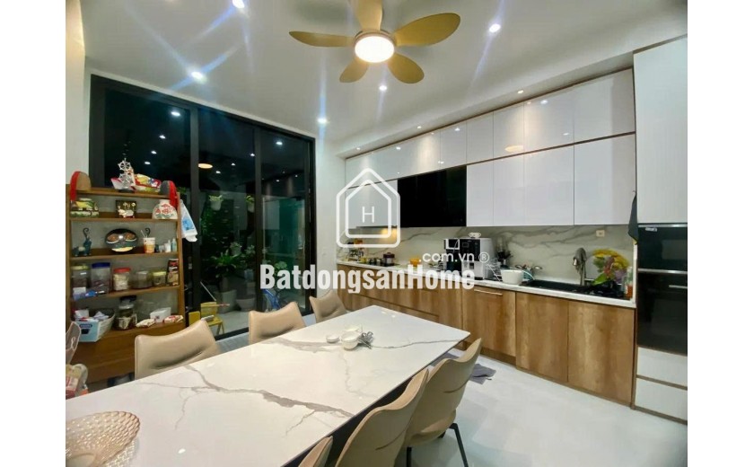SIÊU PHẨM NHÀ PHỐ  – TÂN PHÚ – 4 TẦNG –  GARA Ô TÔ –  KHỦNG 73,6M2 – NHỈNH 8,5 TY, SỔ HỒNG.