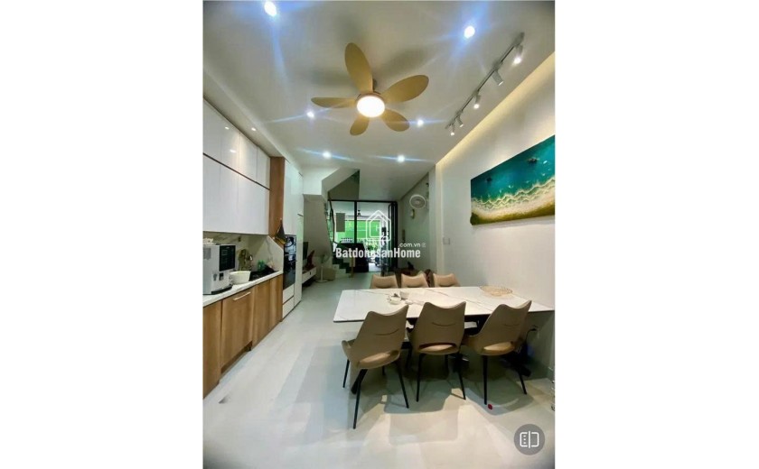 SIÊU PHẨM NHÀ PHỐ  – TÂN PHÚ – 4 TẦNG –  GARA Ô TÔ –  KHỦNG 73,6M2 – NHỈNH 8,5 TY, SỔ HỒNG.