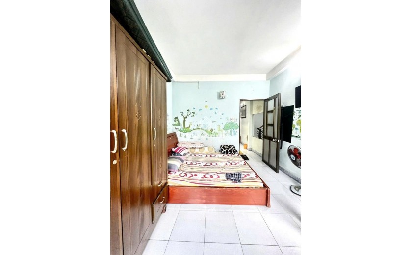 Bán nhà hẻm 198, Phước Long A, Q.9. 46m2, 5 tầng, 3PN, SH. Giá 4.5 tỷ. LH: 0933125879