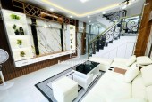 Bán Nhà Mới 3 Tầng, Hoàn Công Đủ, 43m², 6.9 Tỷ, Nguyễn Văn Quỳ, Quận 7  Phường Phú Thuận