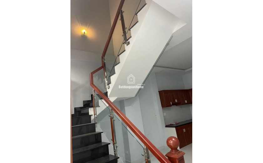 Bán nhà đường Số 8, Phường Trường Thọ, Thủ Đức. DT 80m2, 2 tầng, 2PN, SH, 7.4 tỷ