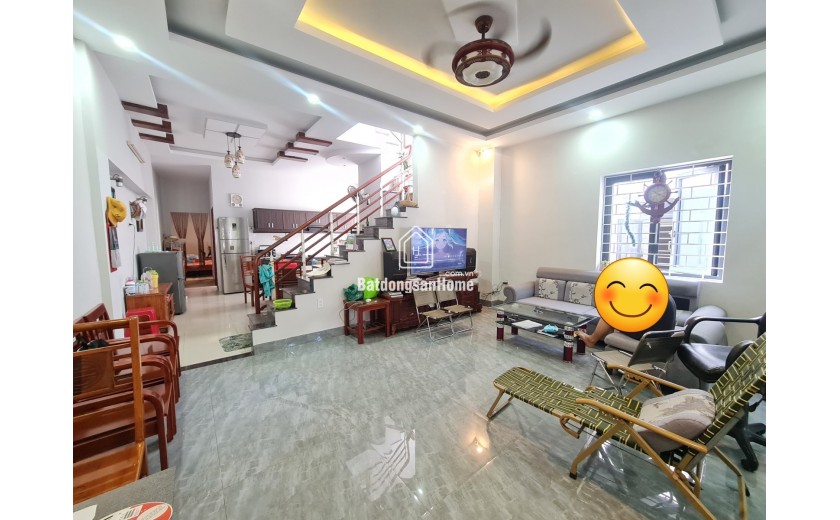 Bán nhà góc 3 mặt tiền Nam Việt Á, 7.5m đường, 7–8 phòng, gần biển